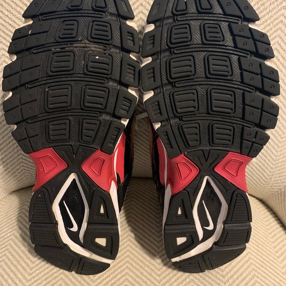 NIKE INITIATOR BLACK AND PINK athletic shoes SIZE 8 - Picture 5 of 7